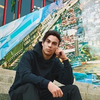 Terlepas dari profesi yang keren di industri musik dan minat dalam fashion, tata rias dan hiburan, Liam juga memiliki makanan favorit, film, dan rencana masa depan, yang semuanya disorot dalam siaran pers 1sec Inc. Foto: Instagram @liam_nikuro