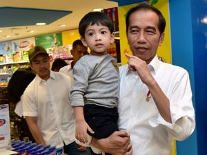 Di Yogya, Jokowi, Jan Ethes Habiskan Waktu Libur Bersama