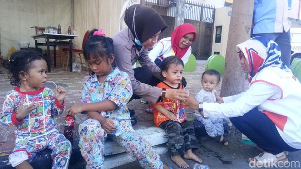 Bayi 3 Bulan Terpisah dari Orang Tua di Open House Kediaman JK di Makassar