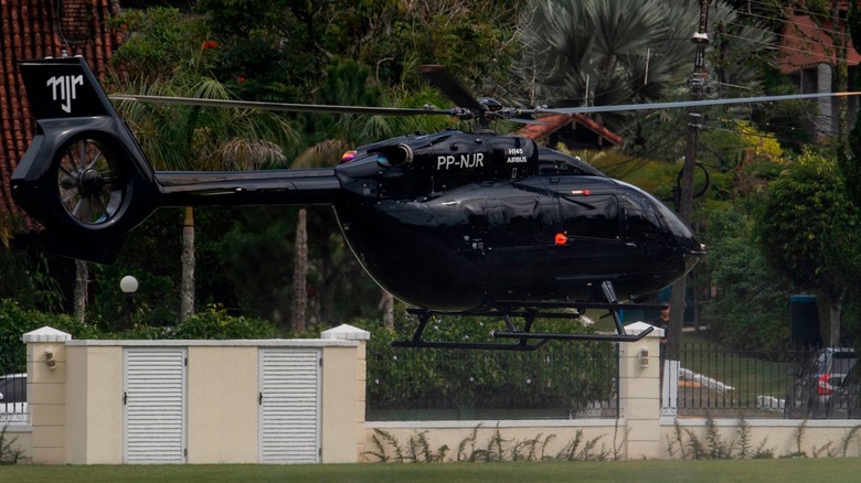 Helikopter milik Neymar (AFP) Helikopter milik Neymar (AFP)