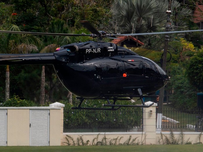 Neymar dan Helikopternya Seharga Rp 208 M