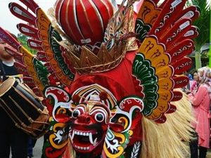 Barong Ider Bumi Ramaikan Momen Lebaran di Banyuwangi