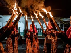 Foto Keren Malam Takbiran, Ada yang Bagai Aksi Doctor Strange