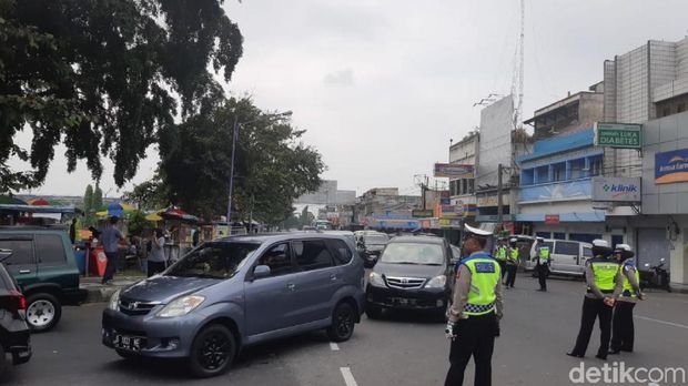 Ciamis Padat, Kendaraan Arah Bandung-Jakarta Dialihkan ke Tol Cipali