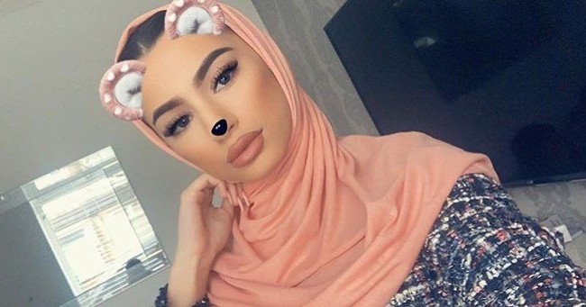 Di Instagram, Waliyha pun cukup populer. Ia memiliki lebih dari 700 ribu pengikut. Foto: Instagram @waliyha.azad