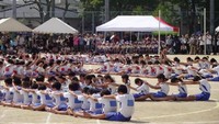 Festival Undokai adalah kegiatan outdoor menyambut datangnya musim panas. Menjalani Ramadhan bersamaan dengan kegiatan lari, menari, dan semacamnya di tengah lapangan yang terik tentu tidak mudah (Alvika Hening Perwita/Istimewa)