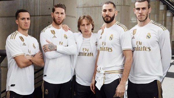 12 Kontrak Apparel Termahal di Sepakbola
