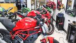 Moge Mahal Cuma Jadi Kursi di Pangkas Rambut!