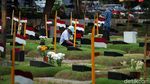 Ziarah, Tradisi Kunjungi Makam Keluarga Usai Lebaran