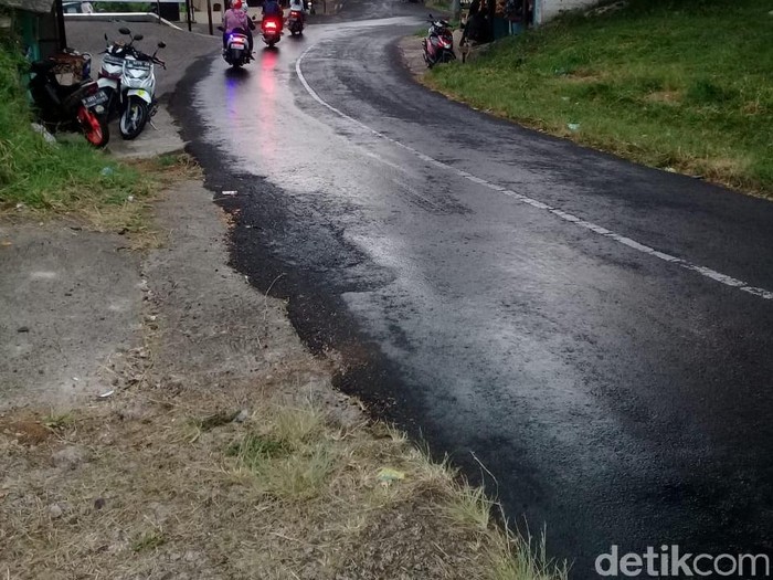Jalur alternatif menuju kawasan wisata Lembang, Kabupaten Bandung Barat.