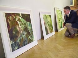 Perkenalkan Ai-Da, Robot Seniman yang Jago Melukis