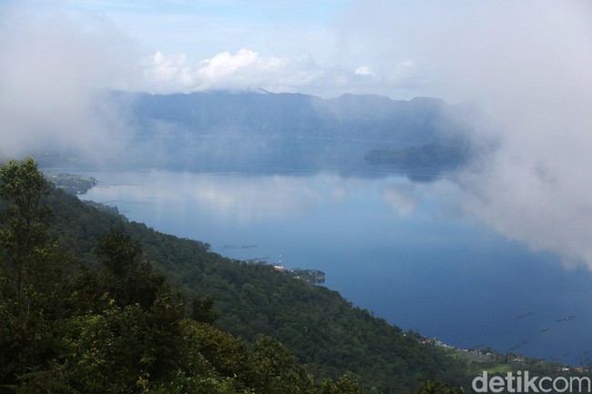 Kumpulan Negeri di Atas Awan Kebanggaan Indonesia