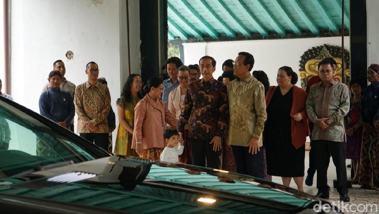 30 Menit Bertemu, Apa yang Dibicarakan Jokowi dan Sultan HB X 30 Menit Bertemu, Apa yang Dibicarakan Jokowi dan Sultan HB X