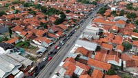 Sementara itu arus lalu lintas di jalur Pantura tampak ramai lancar. 