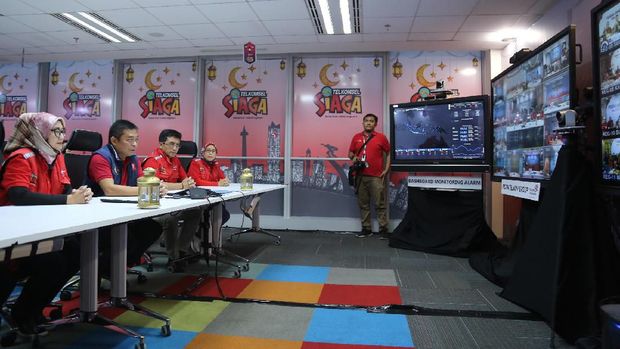 Jajaran Direksi Telkom Group dan Telkomsel saat melakukan pengecekan di posko Ramadan dan Idul Fitri 2019