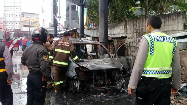 Minibus Terbakar di Lingkar Selatan Sukabumi, Penumpang Selamat Minibus Terbakar di Lingkar Selatan Sukabumi, Penumpang Selamat
