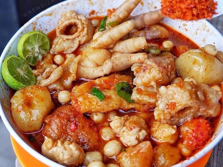 Huaaah! Dijamin Melek Usai Makan Baso Aci Super Pedas