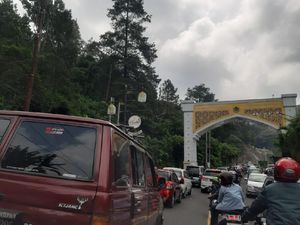 Cipanas Menuju Puncak Macet Parah, Polres Cianjur: Imbas One Way dari Bogor