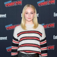 Sophie pun semakin berani mengeksplorasi penampilannya. Di 2018, ia pun memangkas rambut panjangnya menjadi sebahu. (Foto: Getty Images)