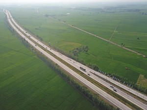 Imbas Jakarta-Cikampek Macet, Tol Cipali Pun Dibuka Satu Arah