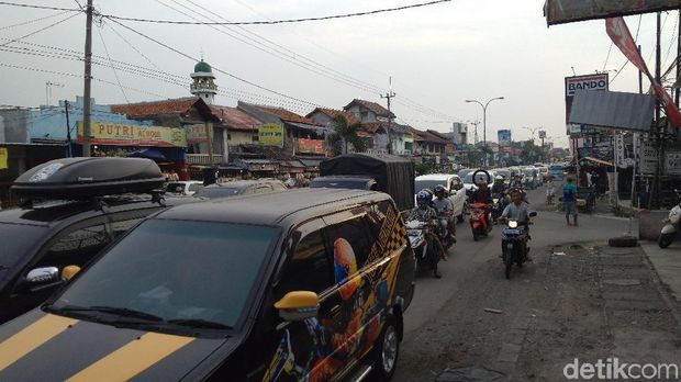 Polisi Antisipasi Kemacetan Pantura Cirebon Imbas One Way di Tol