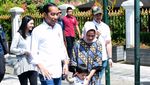 Melihat Akrabnya Jokowi dan Jan Ethes Beli Batik di Pasar Beringharjo