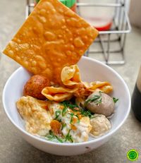 Bosan Opor dan Rendang? Yuk, Jajan Bakwan Malang yang Gurih Segar!