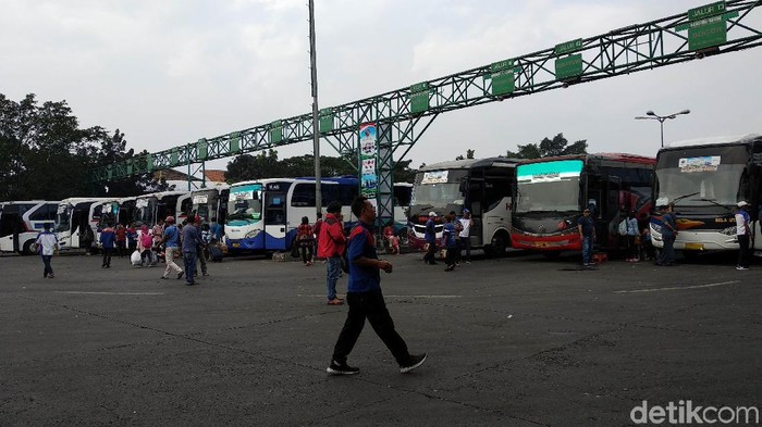 Besok diprediksi menjadi puncak arus balik di Terminal Leuwipanjang, Kota Bandung.