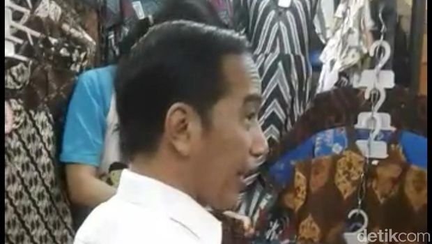 Jokowi Sekeluarga ke Pasar Beringharjo Yogya Borong Batik - detikNews