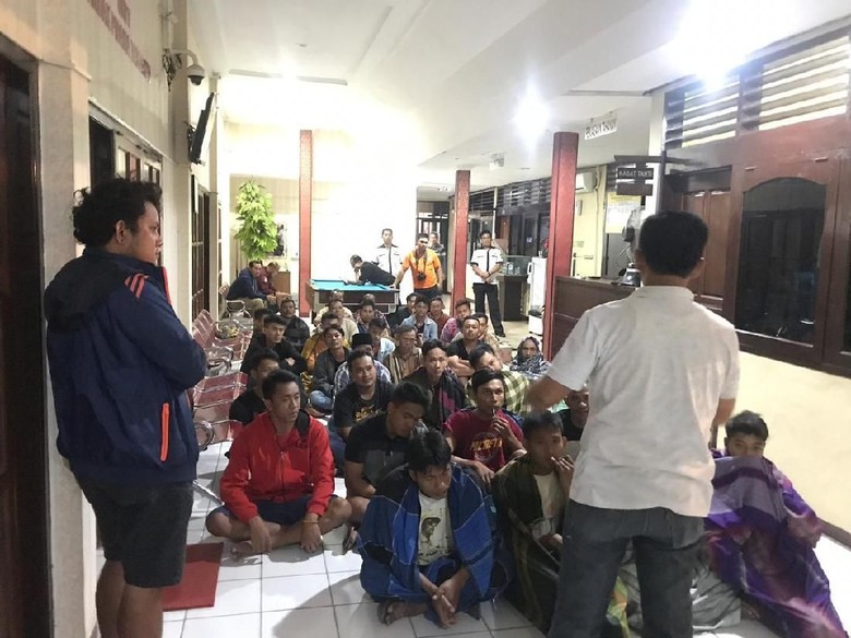 Pria Mabuk di Tuban Tewas Diamuk Warga, Polisi Tetapkan 12 Tersangka Pria Mabuk di Tuban Tewas Diamuk Warga, Polisi Tetapkan 12 Tersangka