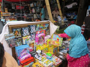 Pasar Gembrong Sepi Pembeli, Karena Toko Online?