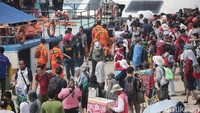 Libur Lebaran dimanfaatkan warga untuk mengunjungi tempat wisata di Kepulauan Seribu.