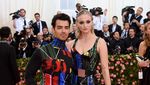 Mewah! Gaya Sophie Turner Gelar Pesta Lajang di 3 Negara Berbeda