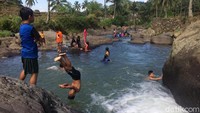Kabupaten Ciamis memiliki kekayaan alam yang cukup melimpah. Inilah Wisata Cadas Ngampar (Dadang Hermansyah/detikcom)