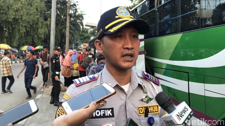 Arus Balik, 15.784 Penumpang Tiba di Terminal Kampung Rambutan Hari Ini Arus Balik, 15.784 Penumpang Tiba di Terminal Kampung Rambutan Hari Ini