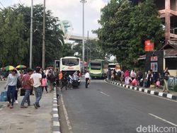 Arus Balik, Pemudik dari Berbagai Daerah Tiba di Terminal Kampung Rambutan
