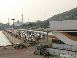 Arus Balik, Pemudik dari Sumatera Terus Berdatangan di Pelabuhan Merak