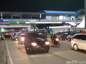 Puncak Arus Balik, ASDP Merak Optimalkan 7 Dermaga dan 64 Kapal