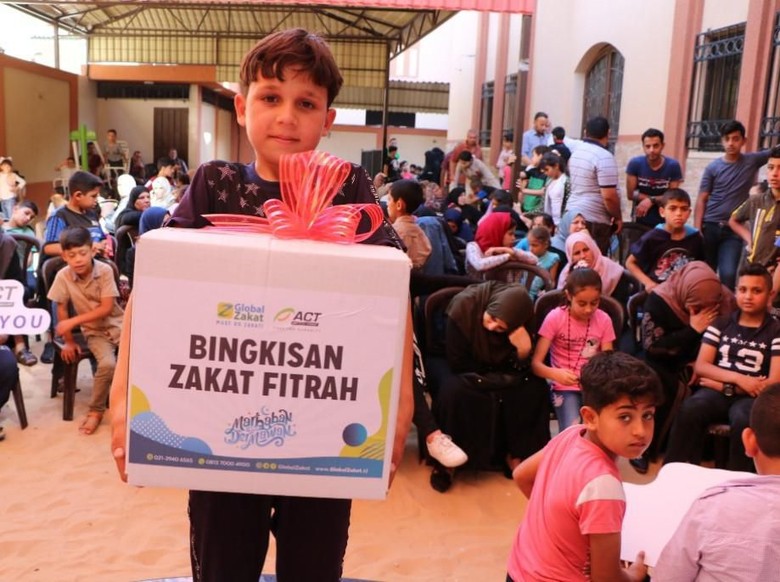 ACT Salurkan Zakat Fitrah Bagi Yatim dan Difabel di Palestina ACT Salurkan Zakat Fitrah Bagi Yatim dan Difabel di Palestina
