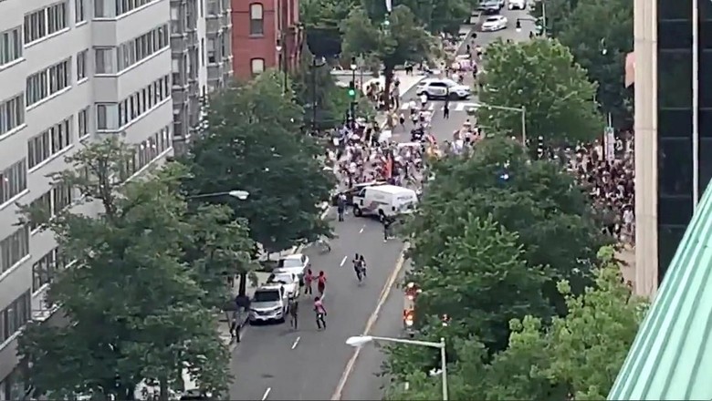Terdengar Suara Seperti Tembakan, Peserta Parade Gay di AS Berhamburan Terdengar Suara Seperti Tembakan, Peserta Parade Gay di AS Berhamburan