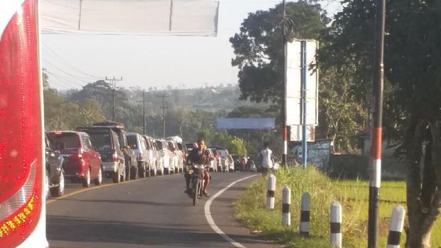 Konidisi lalu lintas di Paguyangan menuju Bumiayu.
