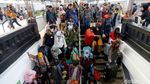 Sore Ini Ribuan Pemudik Tiba di Stasiun Pasar Senen