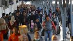 Sore Ini Ribuan Pemudik Tiba di Stasiun Pasar Senen
