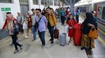 Sore Ini Ribuan Pemudik Tiba di Stasiun Pasar Senen