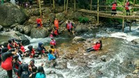 Ciri khas sungai ini memiliki batu yang ada berukuran besar, datar dan lebar sehingga bisa dijadikan tempat untuk bersantai. Bisa menyimpan berbagai perlengkapan dan perbekalan (Dadang Hermansyah/detikcom)