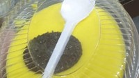 Puding Custard dibuat dengan susu cair, gula, kuning telur, dan tepung jagung. Semakin lezat ketika disajikan dengan biskuit sebagai lapisannya. (Kholifatunnisa/Istimewa)