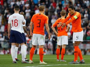 Belanda Punya Van Dijk-De Ligt untuk Matikan Ronaldo