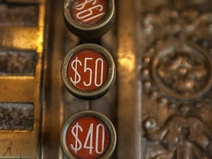 Melacak Asal Usul Simbol Dolar Amerika Serikat
