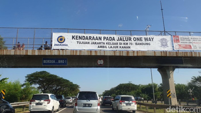 Sistem One Way Tol Trans Jawa, Pejagan-Palimanan Padat Merayap