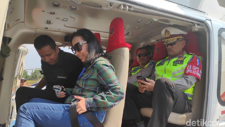 Pantauan Arus Balik, Km 70 Tol Cikampek Padat Pantauan Arus Balik, Km 70 Tol Cikampek Padat
